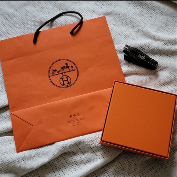Hermes Box with ribbon and matching shopping bag - Picture 2 of 6